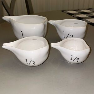 Rae Dunn Garlic Measuring Cups